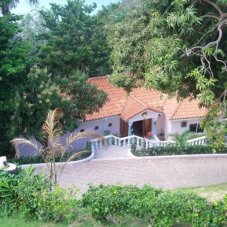 Tropical Lagoon Resort Порт-Антонио Экстерьер фото